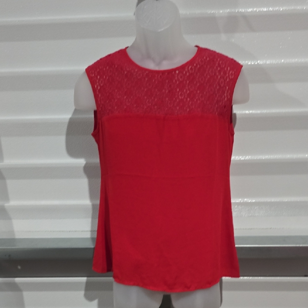 Banana Republic Red Sleeveless‎ Lace Blouse Size 4